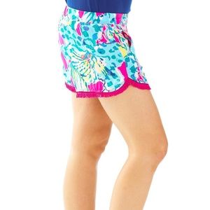 Lilly Pulitzer 4” Cocoa Short NWOT